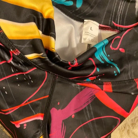 Graffiti and Hearts Vibrant Multi-Color Leggings - Picture 7 of 11